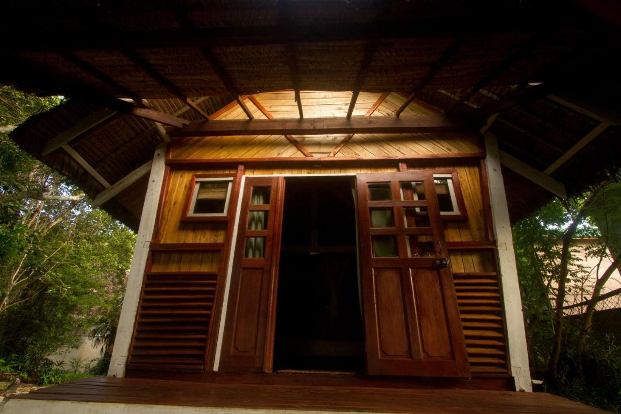 Les Acacias Bungalows Manambolo Zewnętrze zdjęcie
